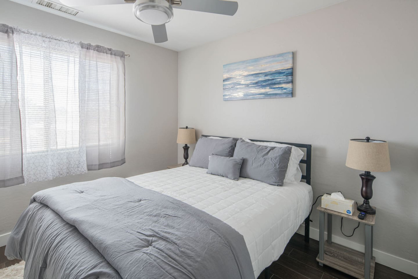 Luxe Avondale Escape - 4 BR, Sleeps 12 - Avondale