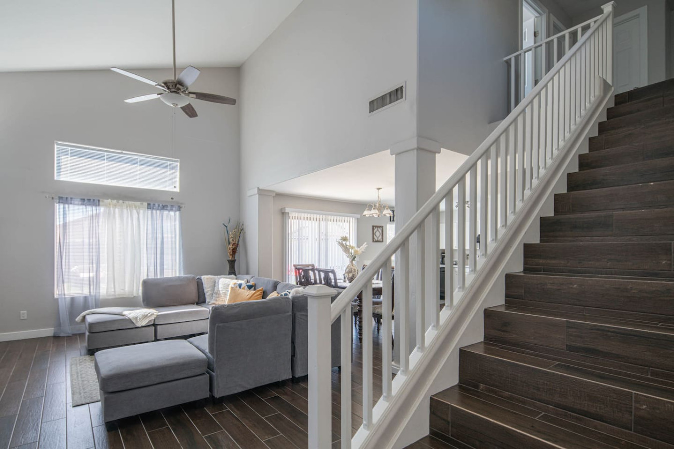 Luxe Avondale Escape - 4 BR, Sleeps 12 - Avondale