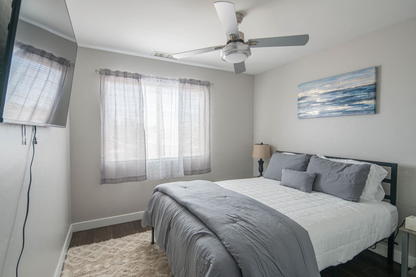 Luxe Avondale Escape - 4 BR, Sleeps 12 - Avondale