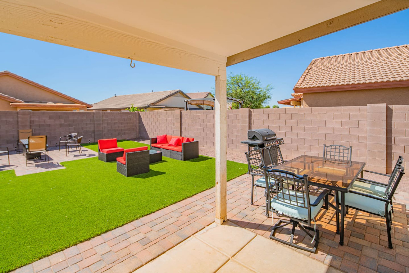 Luxe Avondale Escape - 4 BR, Sleeps 12 - Avondale