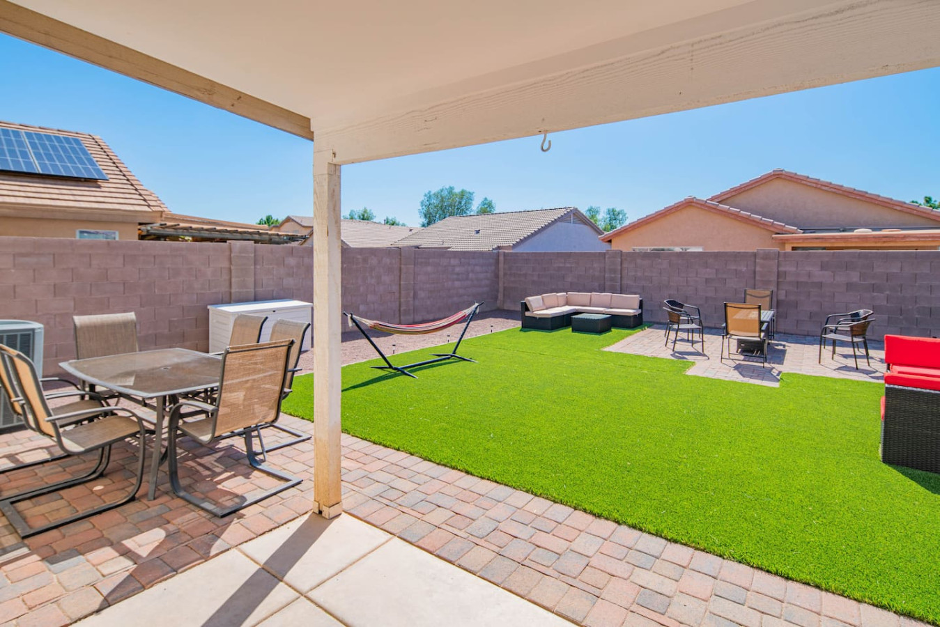 Luxe Avondale Escape - 4 BR, Sleeps 12 - Avondale