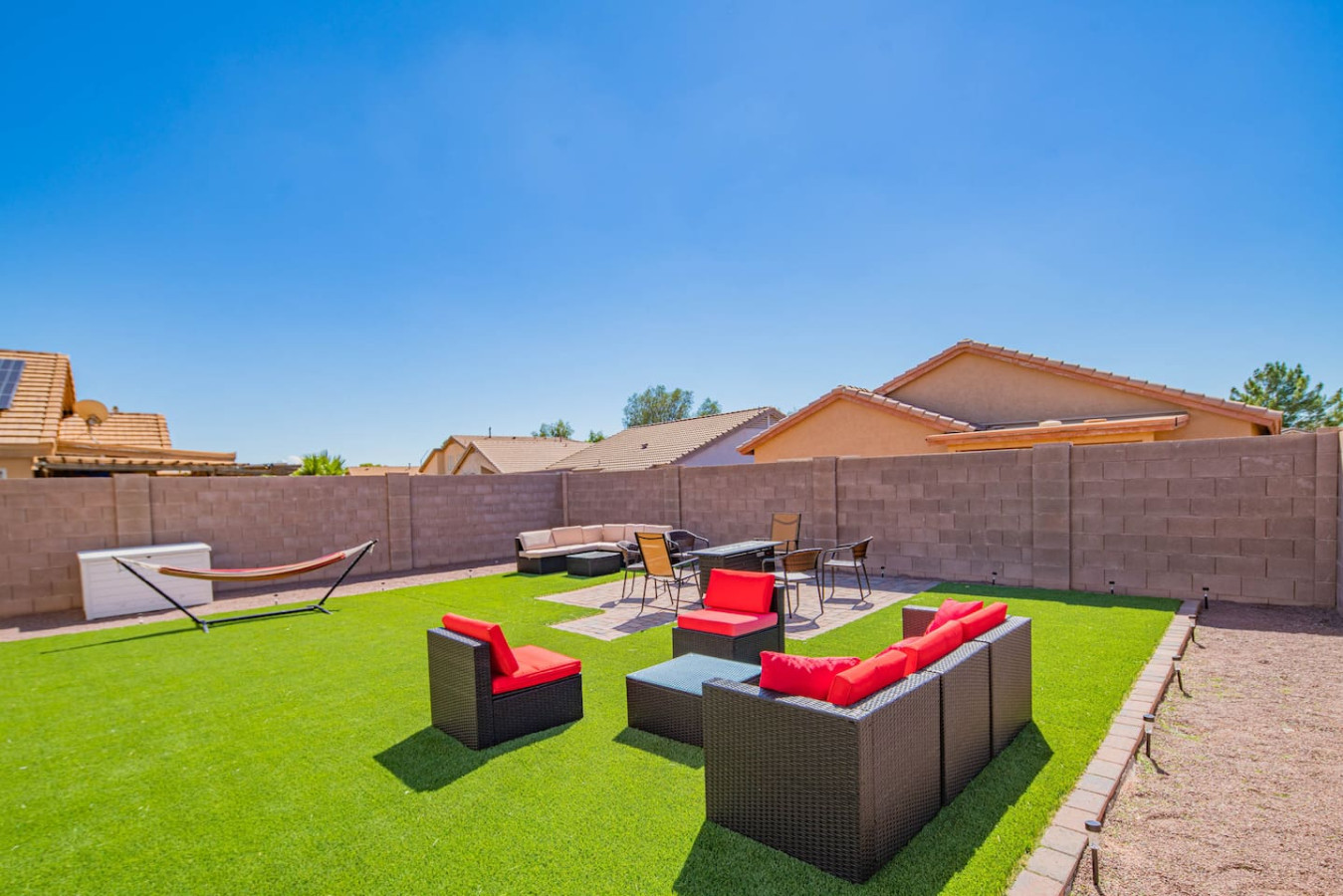 Luxe Avondale Escape - 4 BR, Sleeps 12 - Avondale