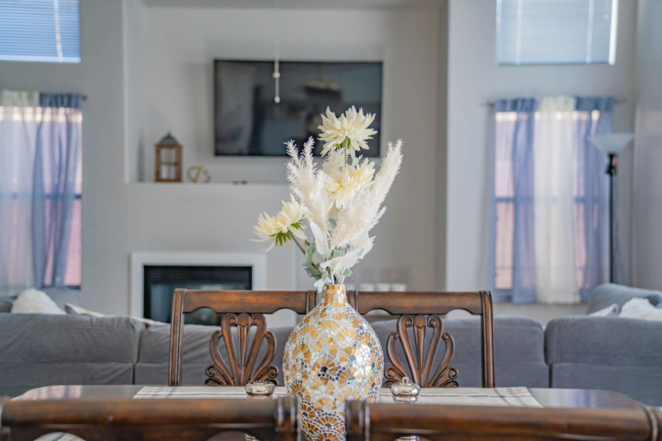 Luxe Avondale Escape - 4 BR, Sleeps 12 - Avondale