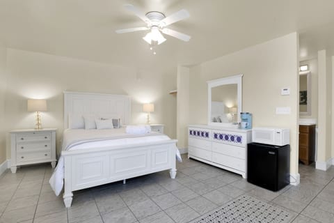 Hotel-Style Private Room Suite in Edgecomb Maine