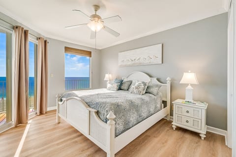 Beachfront 3BR Condo | Free Beach Chair & Umbrella Service!
