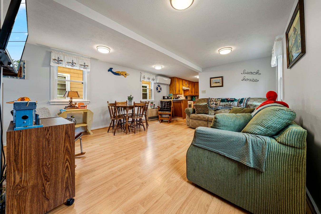 cozy-cottage-with-yard-near-beach-and-attractions/