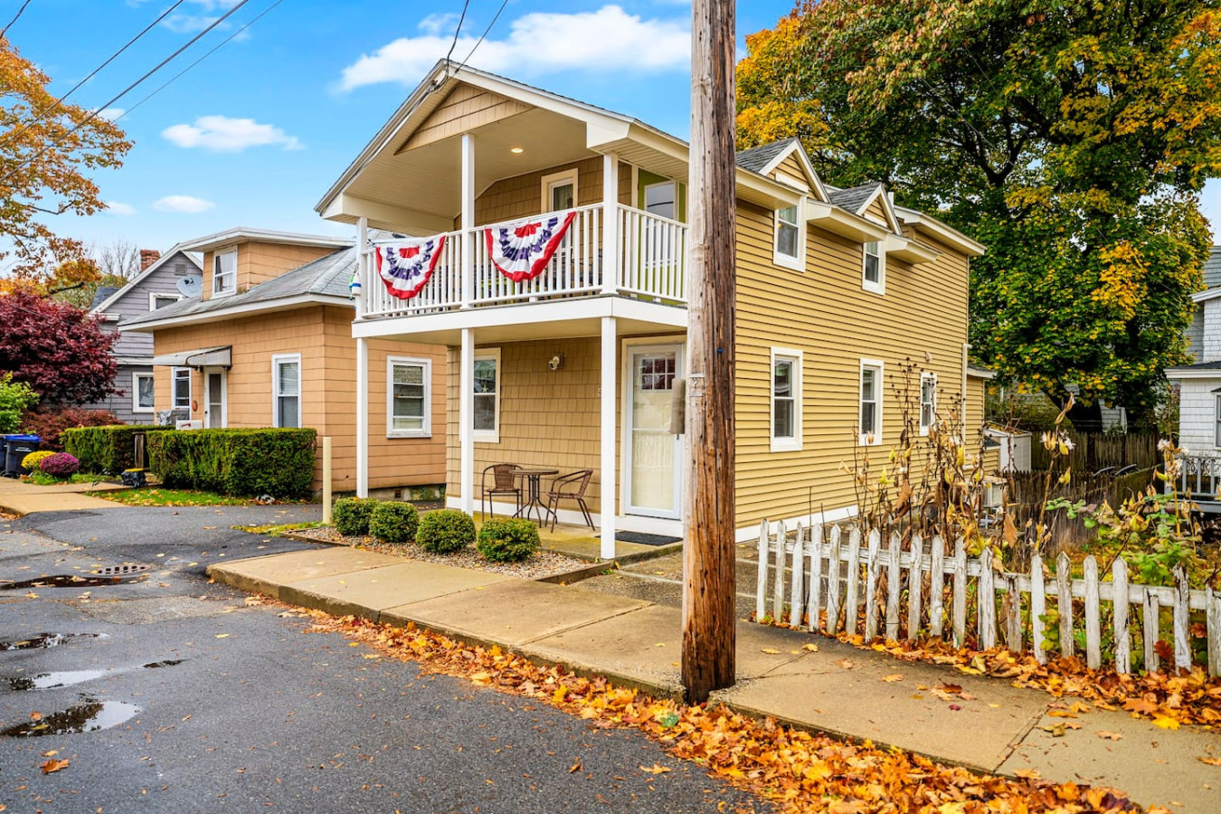 cozy-cottage-with-yard-near-beach-and-attractions/