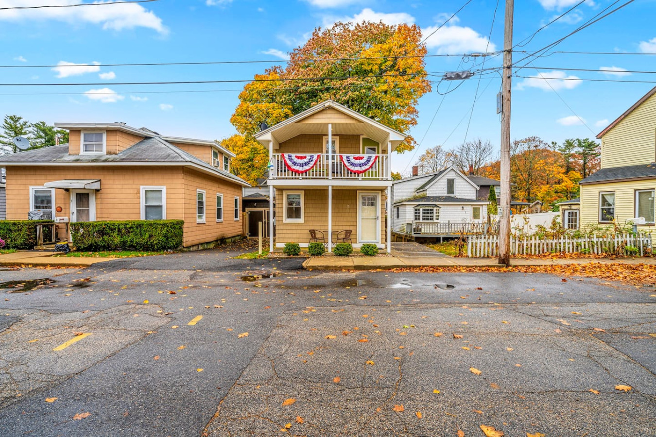 cozy-cottage-with-yard-near-beach-and-attractions/