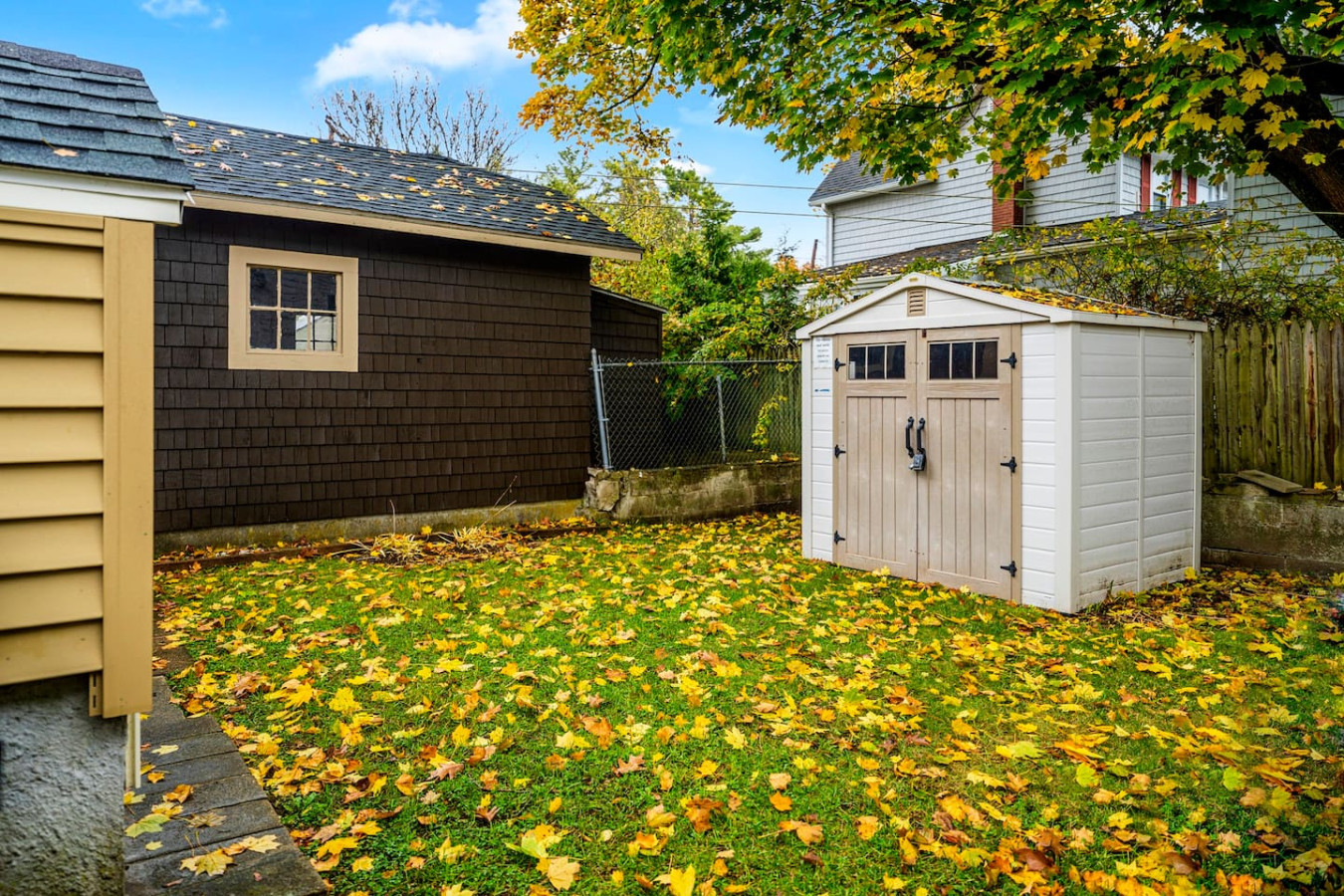 cozy-cottage-with-yard-near-beach-and-attractions/