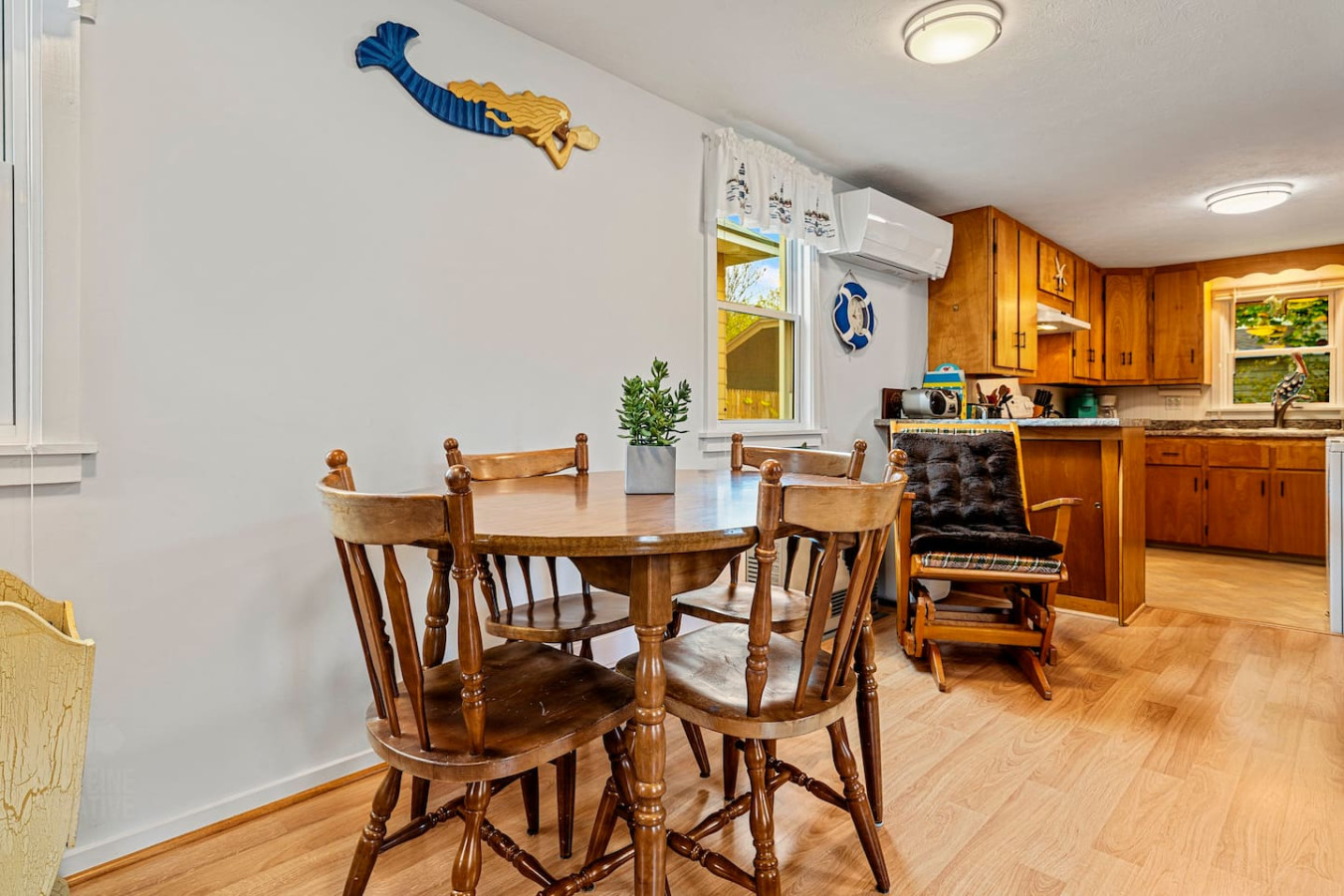 cozy-cottage-with-yard-near-beach-and-attractions/