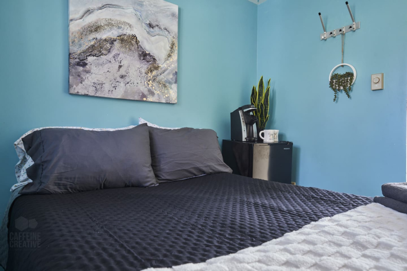 Charming Motel-Style Apartments Near Beach