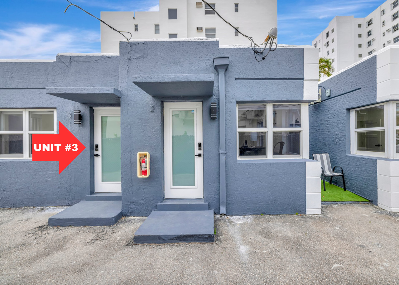 banyan-st-studio-off-las-olas-steps-to-beach-3/