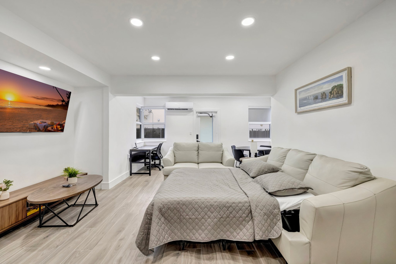 banyan-st-2br1ba-off-las-olas-steps-to-beach-4/