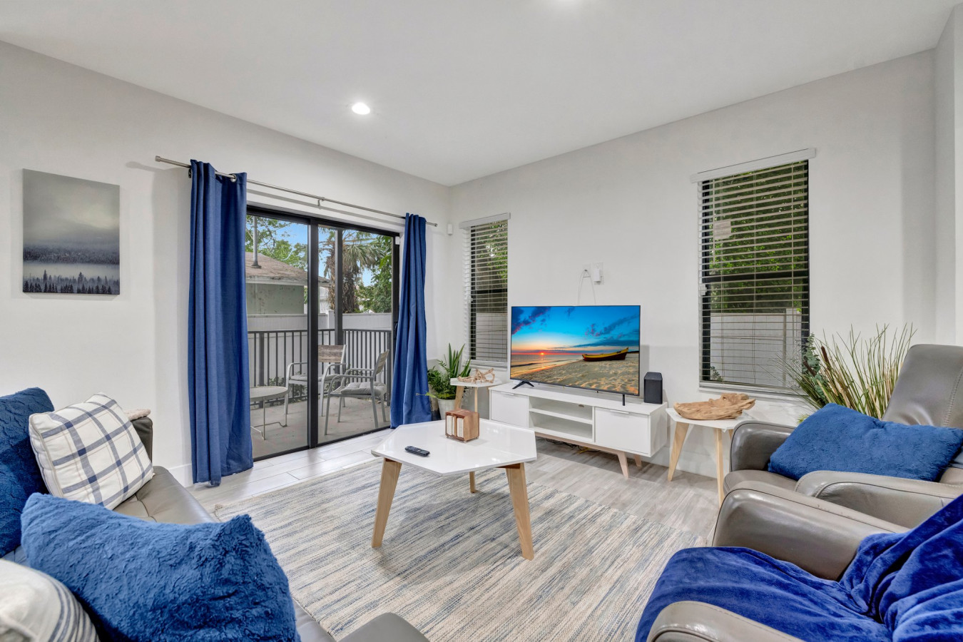 3BR/2.5BA Townhome-10 mins to FTL Beach & Downtown