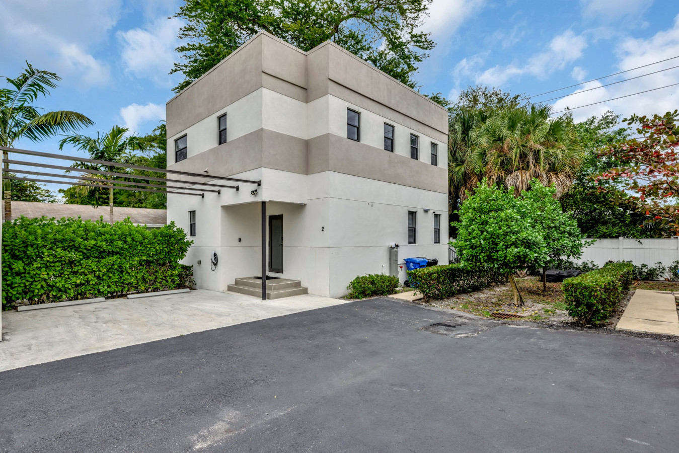 3BR/2.5BA Townhome-10 mins to FTL Beach & Downtown