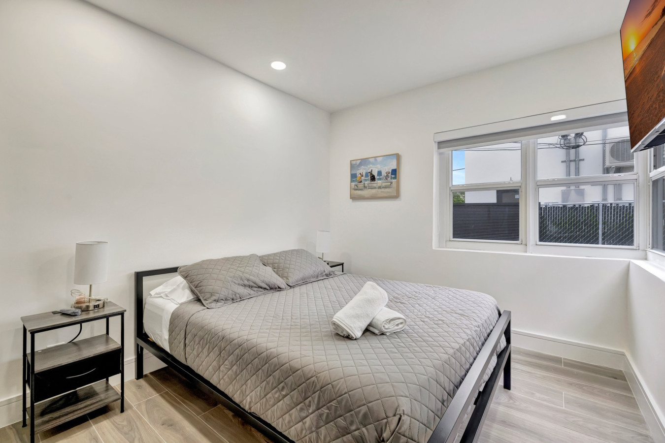 banyan-st-2br1ba-off-las-olas-steps-to-beach-1/