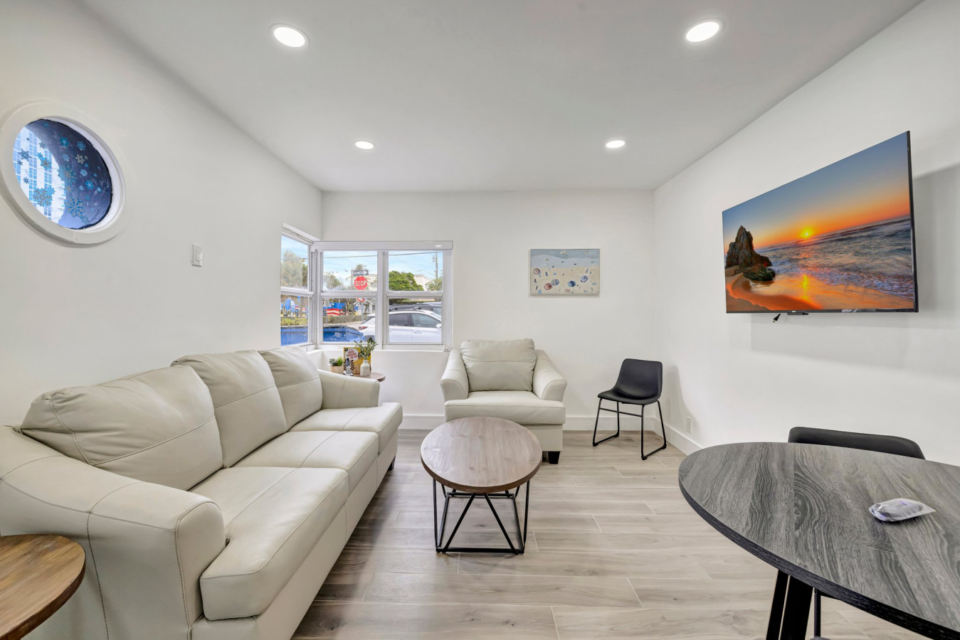 banyan-st-2br1ba-off-las-olas-steps-to-beach-1/