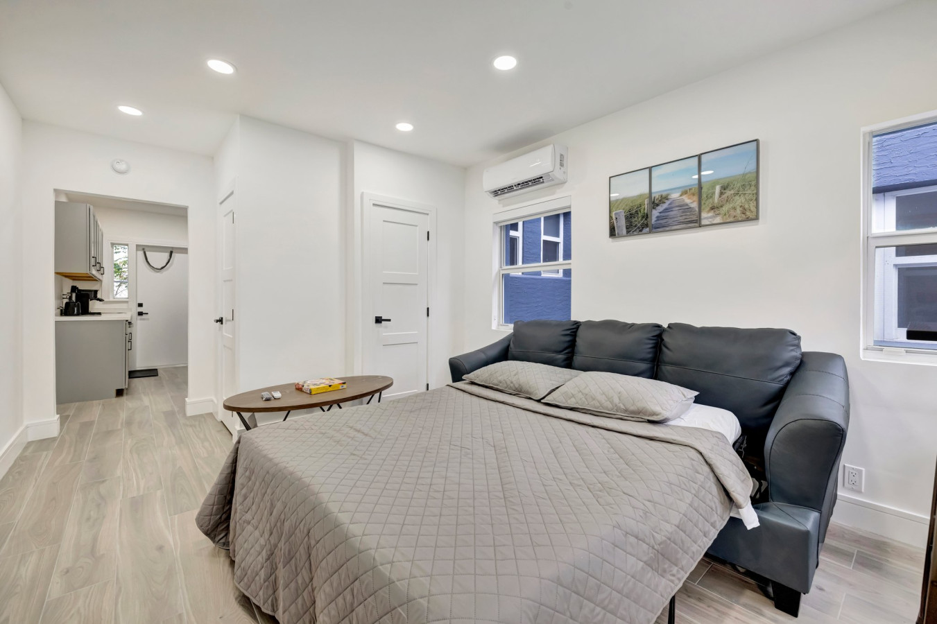 banyan-st-1br1ba-off-las-olas-steps-to-beach-2/