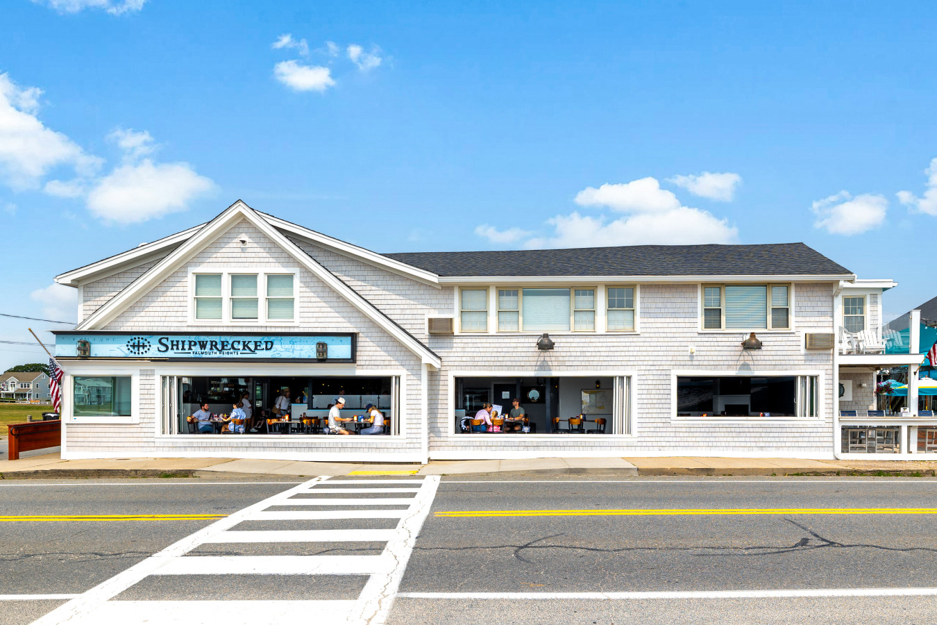 king-room-w-partial-ocean-view-above-restaurant-(203)/