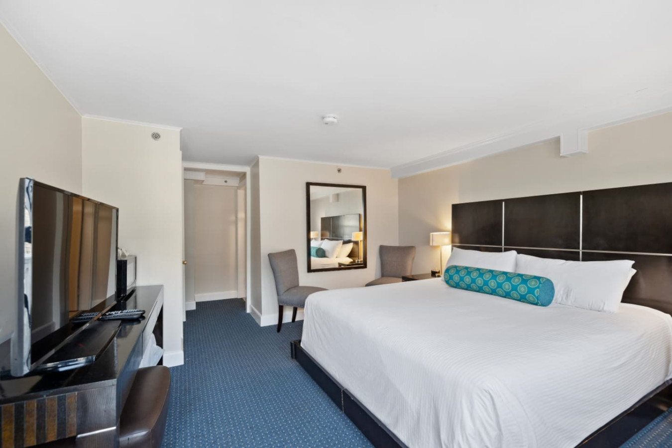 king-room-w-partial-ocean-view-above-restaurant-(203)/