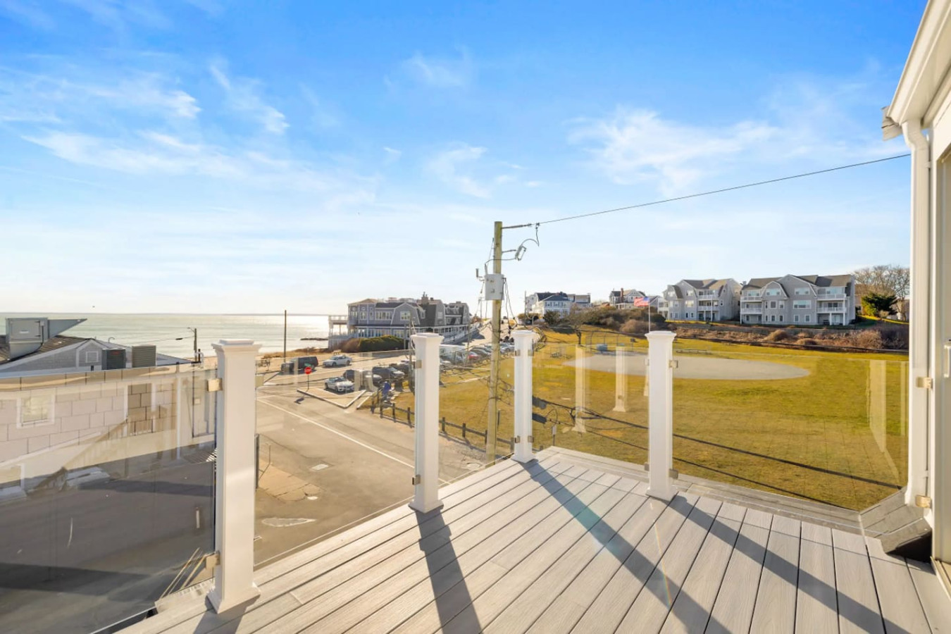 2-Bedroom Suite w/ Deck & Spectacular Ocean Views