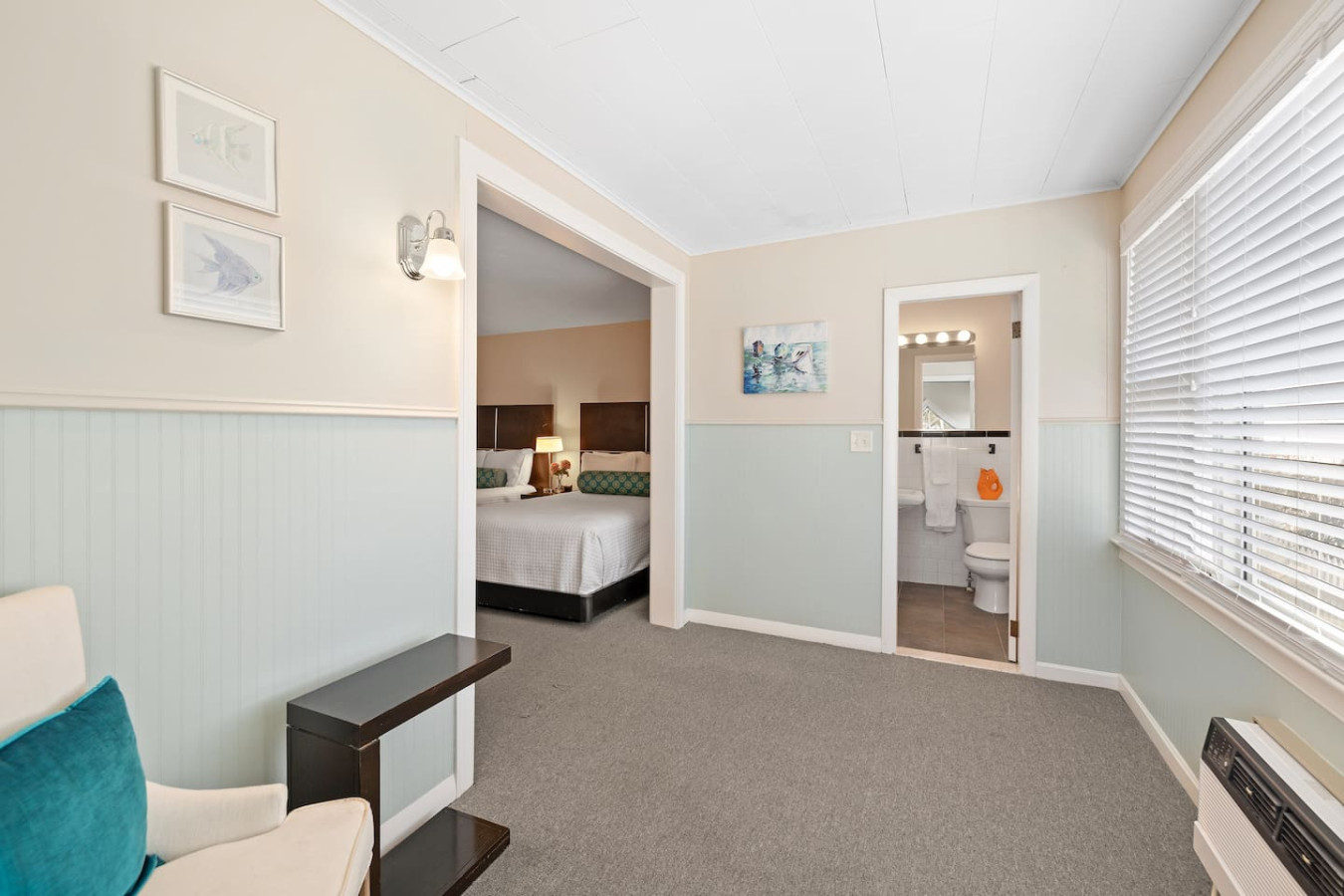 Spacious 2-Bedroom King Suite - Comfort & Style - Falmouth Spacious 2-Bedroom King Suite - Comfort & Style - Falmouth