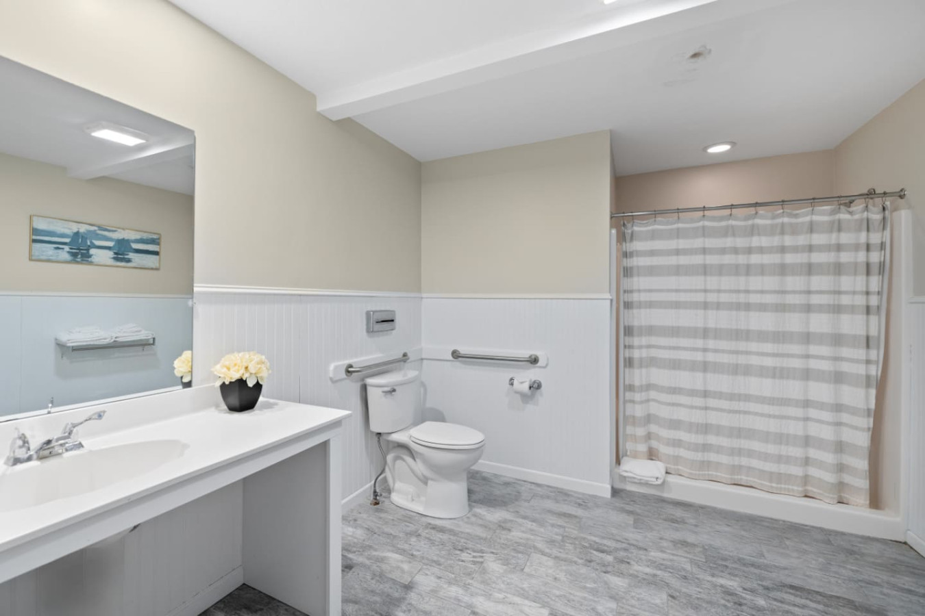 Comfortable 1-Bedroom Suite in Falmouth