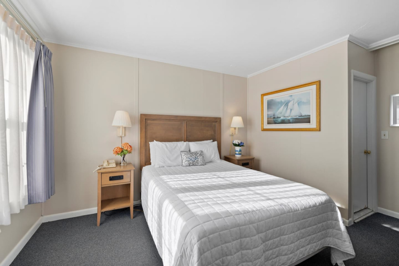Queen Suite in Falmouth – Steps from the Beach