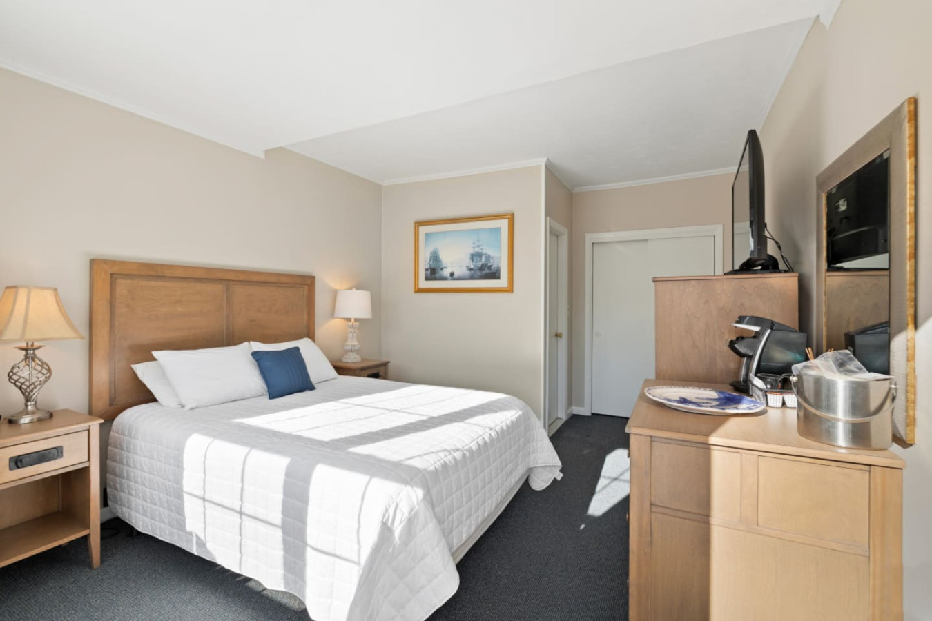 Queen Suite in Falmouth – Steps from the Beach