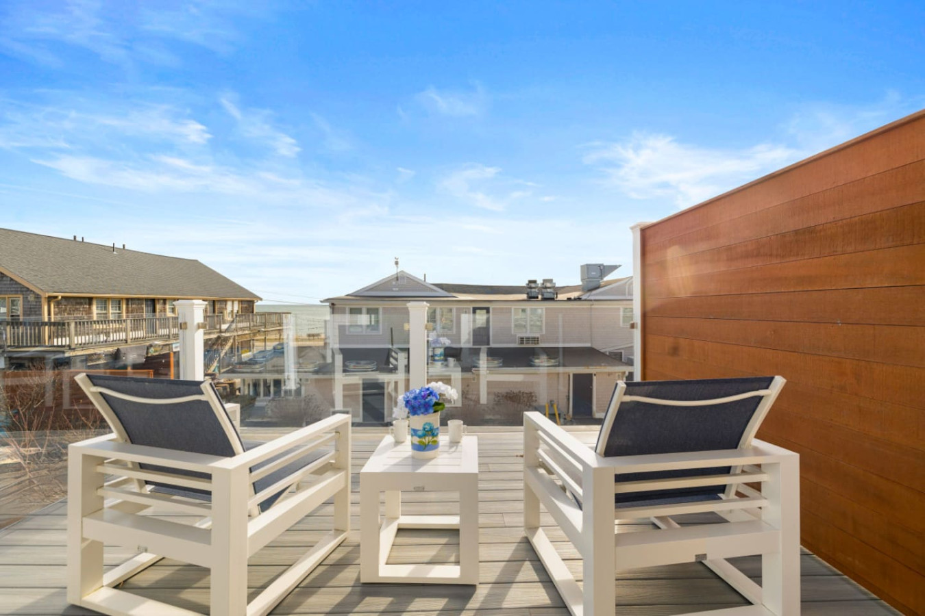 Renovated 1 Queen Bed Suite w/ Ocean Deck