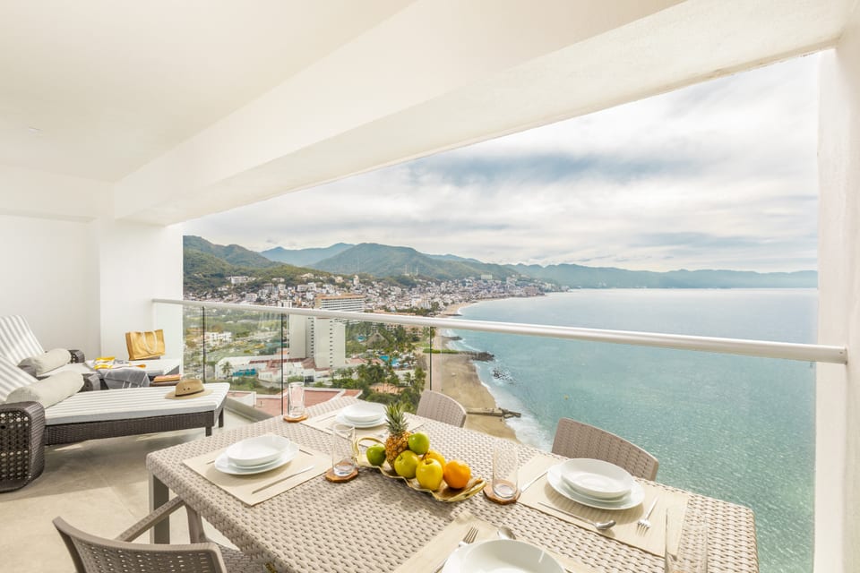 Luxury 3-Bedroom Beachfront Condo - Stunning View - Puerto Vallarta