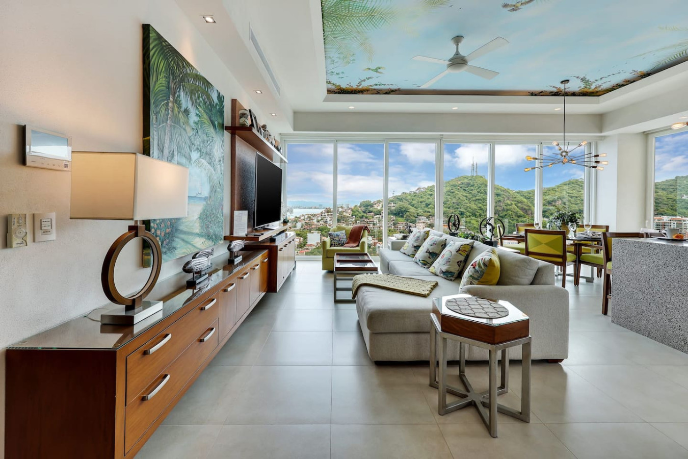 stunning-v-estrella-penthouse-2-brs-great-view/