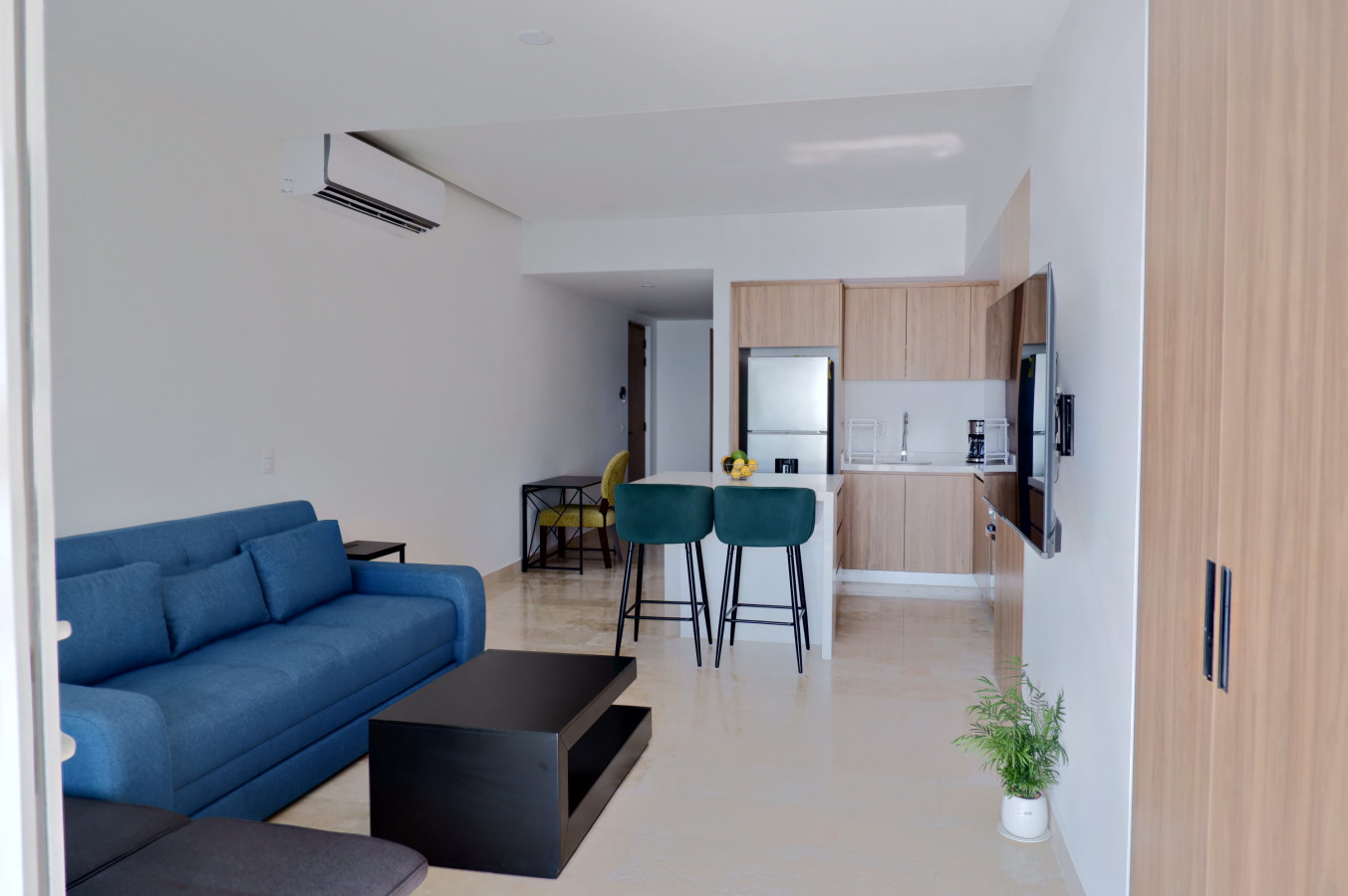 comfortable-1-bedroom-beachfront-with-great-views/