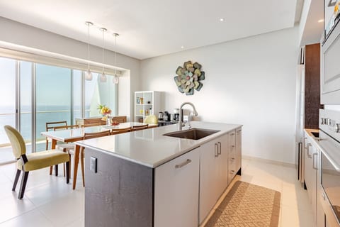 Oceanfront w Endless Views and Amenities Galore