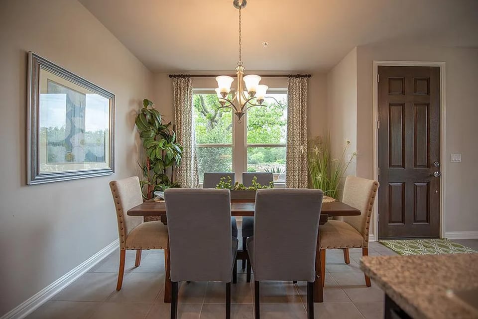 Séjour moderne de 4 chambres à North Austin - Austin