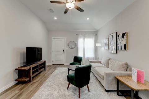 Spacious 6 Bedroom House