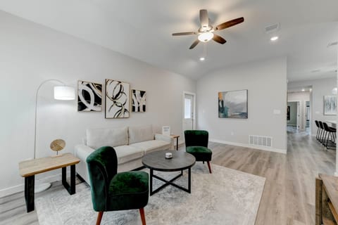 Spacious 6 Bedroom House