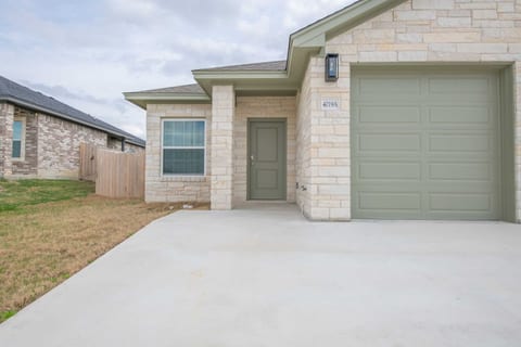 Spacious 6 Bedroom House