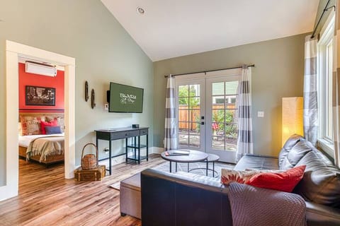 Bike'N'Roll Cottage: Adventure & Relaxation