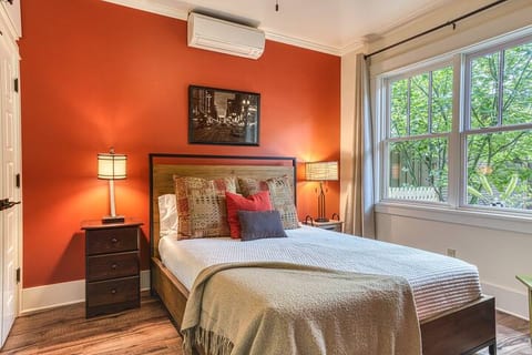 Bike'N'Roll Cottage: Adventure & Relaxation