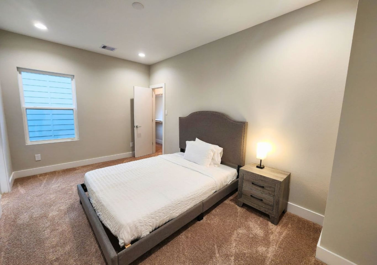 Cozy Family Getaway | Gated Home Near Downtown - Houston Cozy Family Getaway | Gated Home Near Downtown - Houston