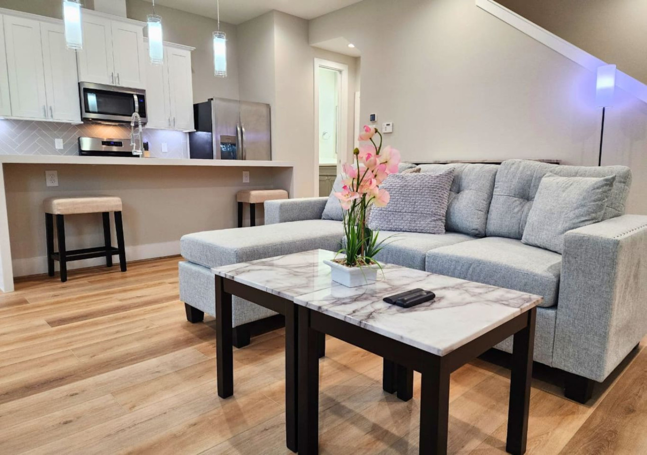 Cozy Family Getaway | Gated Home Near Downtown - Houston Cozy Family Getaway | Gated Home Near Downtown - Houston
