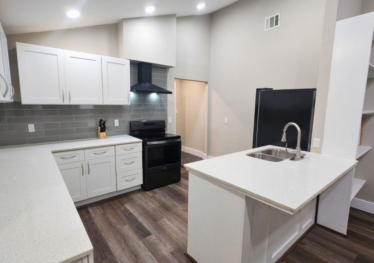 spacious-3br-home-with-office/