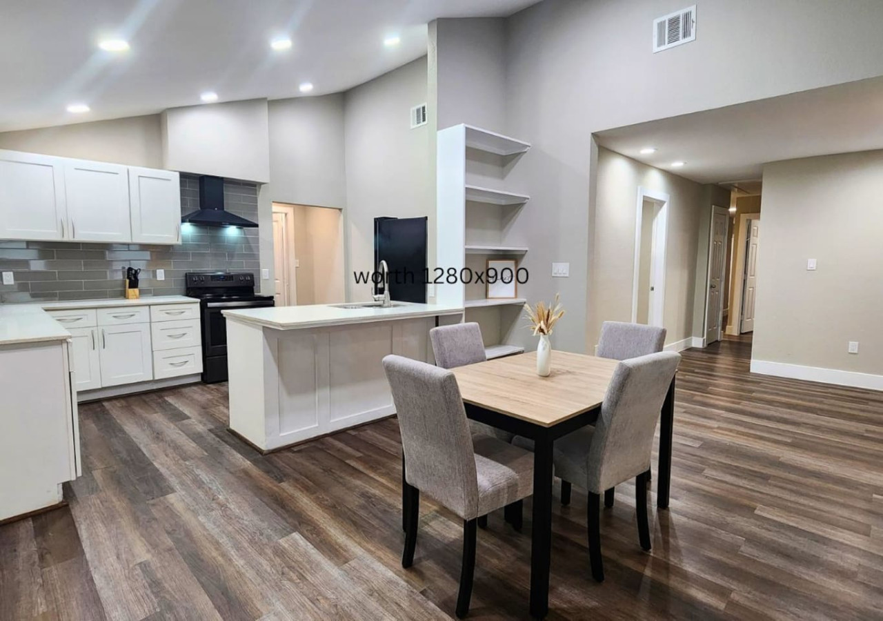 spacious-3br-home-with-office/