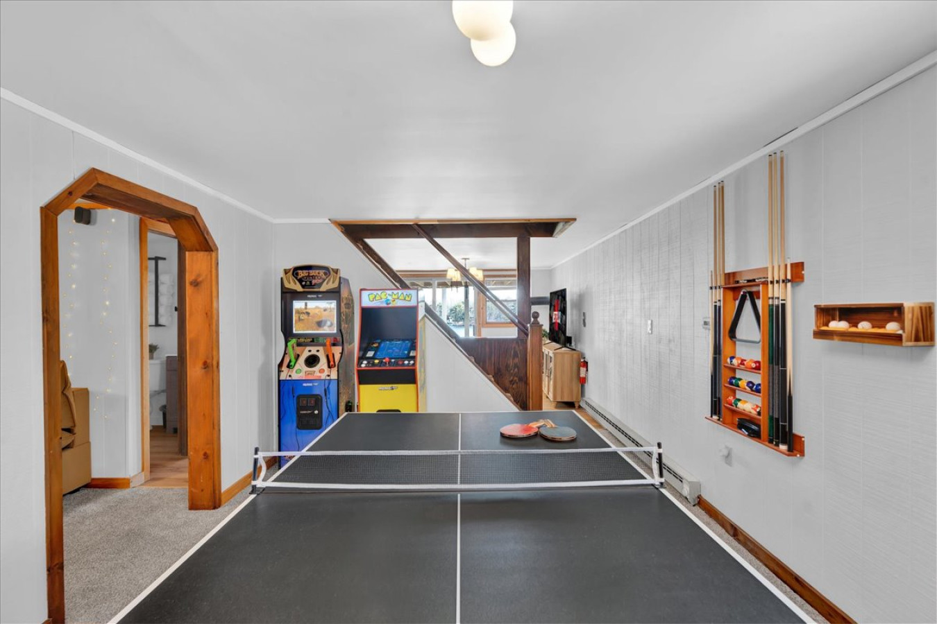 lake-house-w-dock-hot-tub-fire-pit-and-game-room/