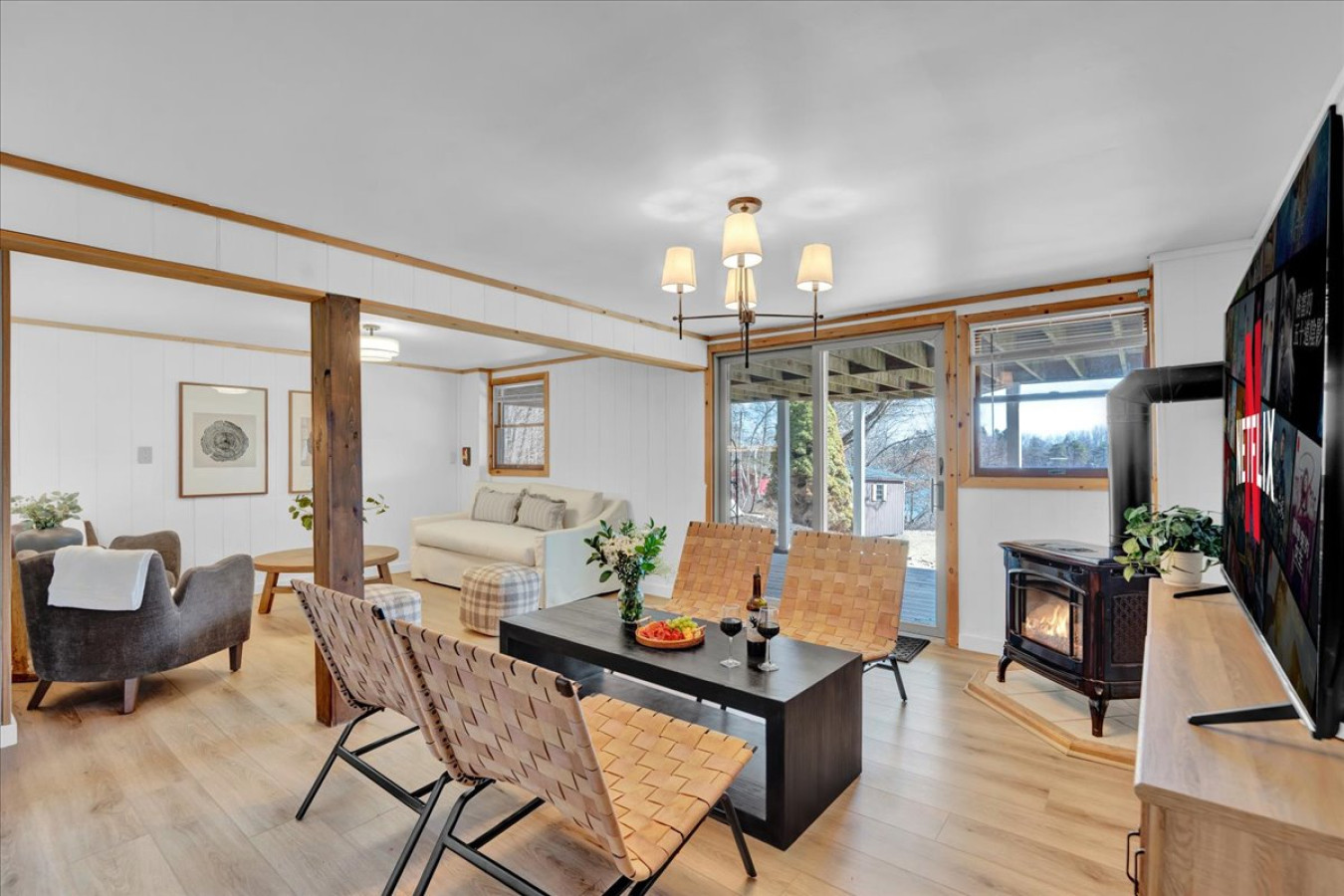 lake-house-w-dock-hot-tub-fire-pit-and-game-room/