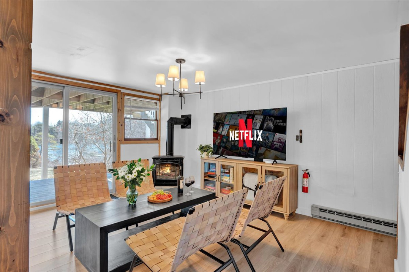 lake-house-w-dock-hot-tub-fire-pit-and-game-room/