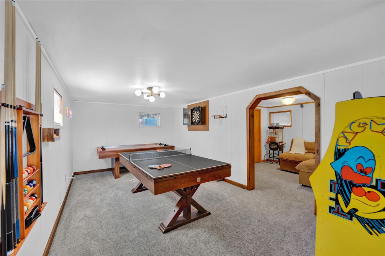 lake-house-w-dock-hot-tub-fire-pit-and-game-room/