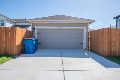 GreensBoro Brand New 5 Bed Home