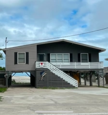 Oceanfront Retreat | 2 King Ocean Suites | Max 10